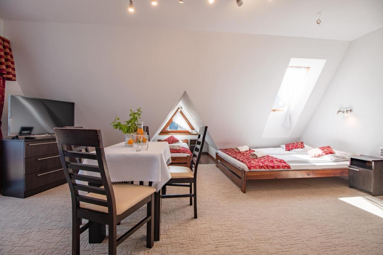 Szmaragd - Sniadania - Znizki Na Termy - Sauna - Bilard - Stoki Narciarskie * Tatranská Bukovina